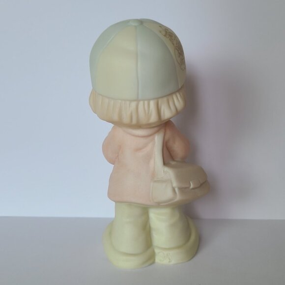 Precious Moments Collectors Club Girl Camera Photography Collectible Figurine - Picture 8 of 10